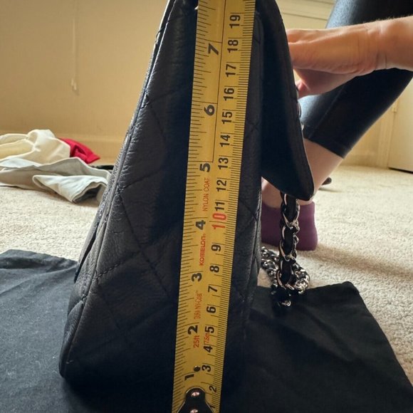 CHANEL Classic FLAP OG CAVIAR Maxi *MINT* Condition Silver Hardware L@@K! - Picture 11 of 16